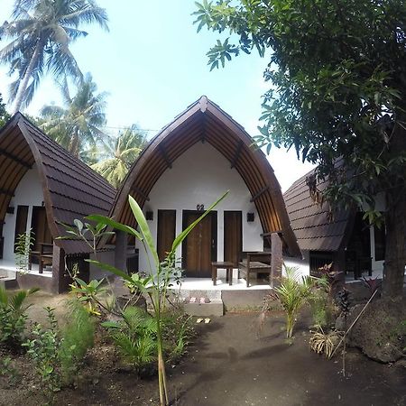 Hello Lumbung Homestay Gili Air Exterior foto